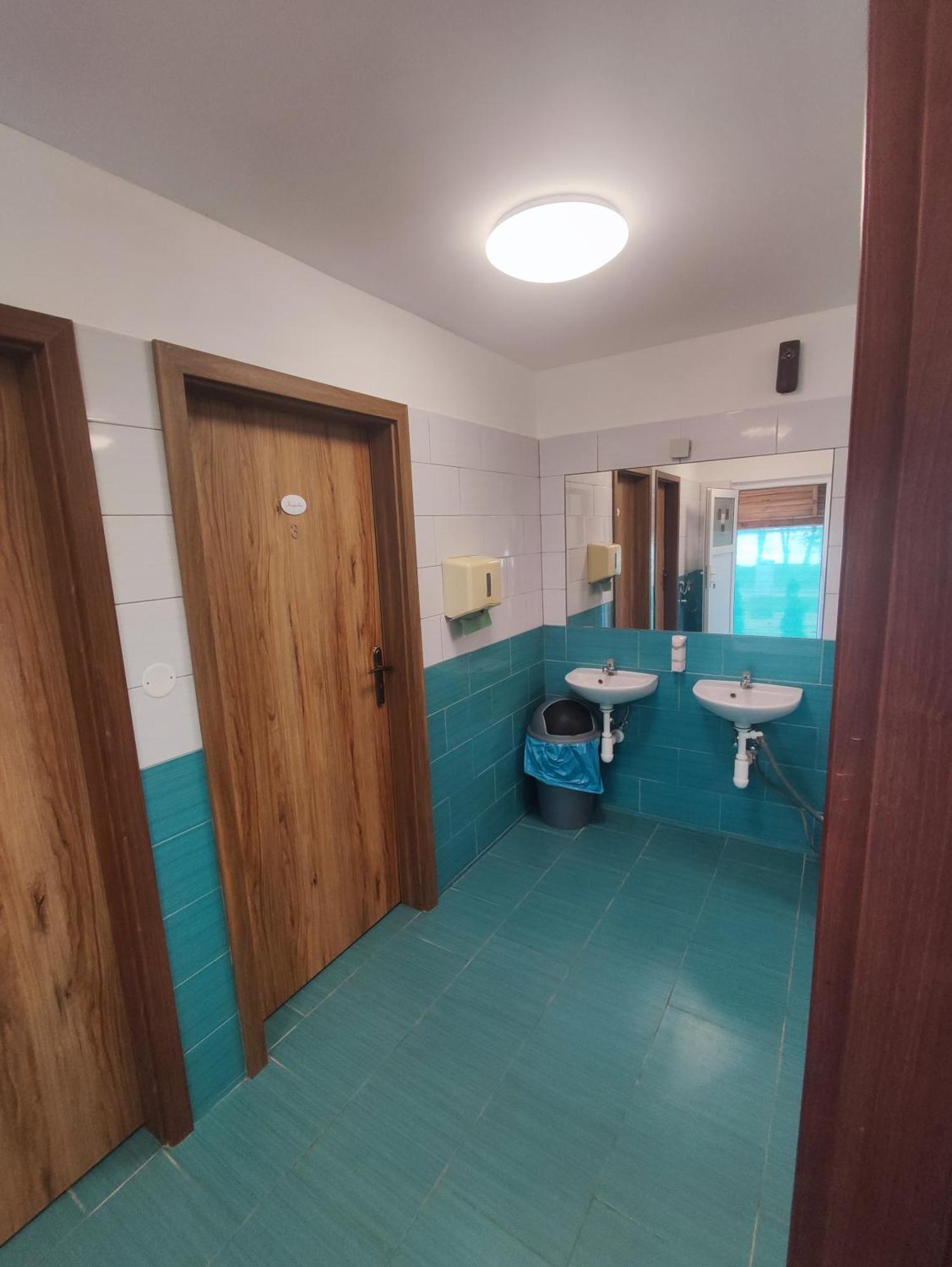 Pronajem Dreveneho Mobilheimu Stit Apartment Chlumec nad Cidlinou Ngoại thất bức ảnh